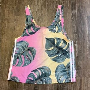 Adidas top size xs/s